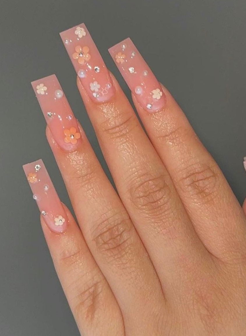 Flowers + Pearls press ons | press on nails | Handmade Press On Nails
