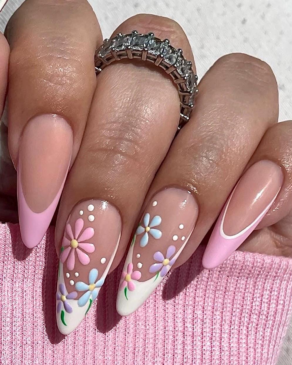 Pastel French + Flowers press ons | Spring press on nails | Handmade Press On Nails