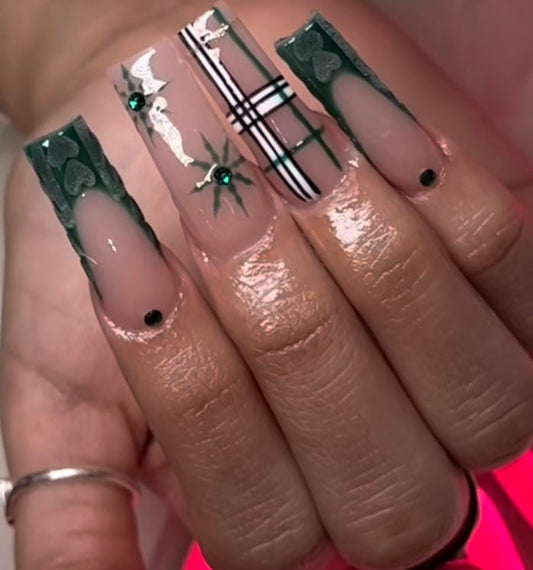 French + Sweater + Snowflake press ons | Christmas press on nails | Handmade Press On Nails
