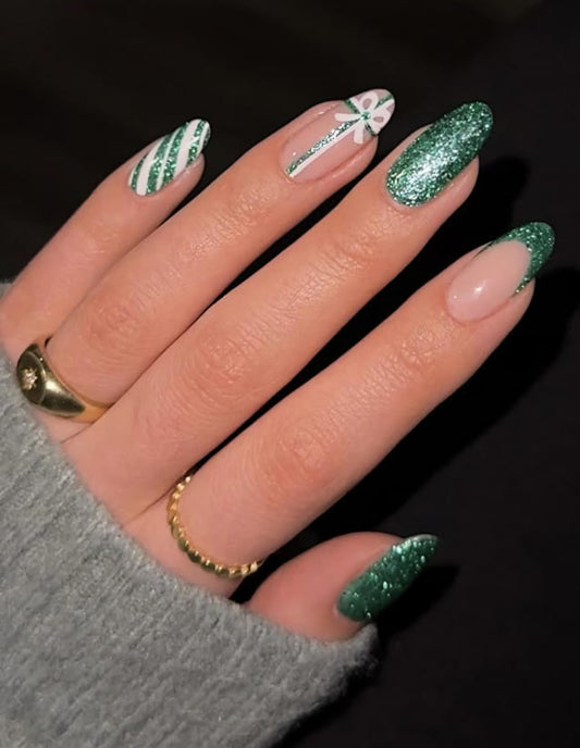 Pine Green Reflective Glitter + Gift Bow press ons | Holiday press on nails | Handmade Press On Nails | Winter Press on Nails