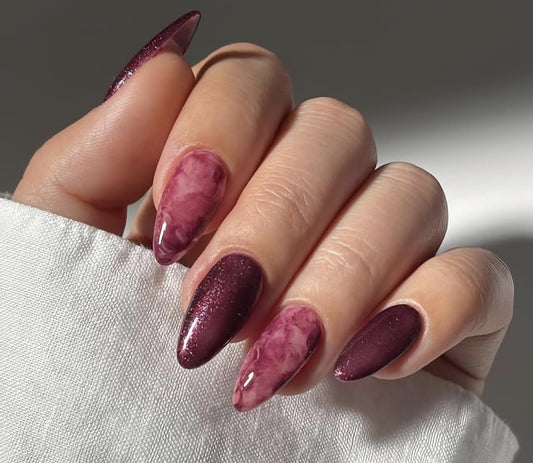 Sugar Plum Marble press ons | Holiday press on nails | Handmade Press On Nails | Winter Press on Nails